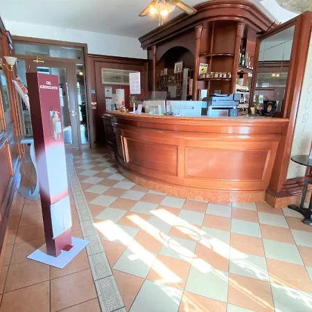 Lo Scudiero Hotell 3*