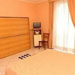 فندق Lo Scudiero 3*